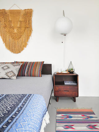 Nelson Classic Polymer Wall Light
