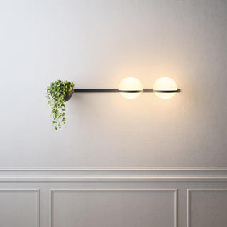 Palma Minimalist Metal Wall Light