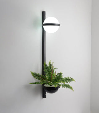 Palma Minimalist Metal Wall Light