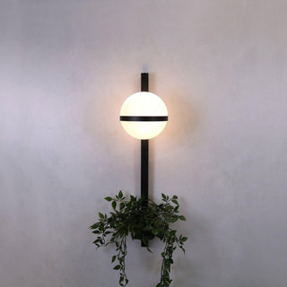Palma Minimalist Metal Wall Light