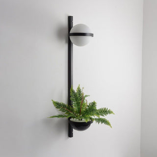 Palma Minimalist Metal Wall Light