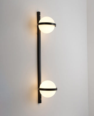 Palma Minimalist Metal Wall Light