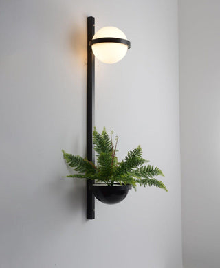 Palma Minimalist Metal Wall Light