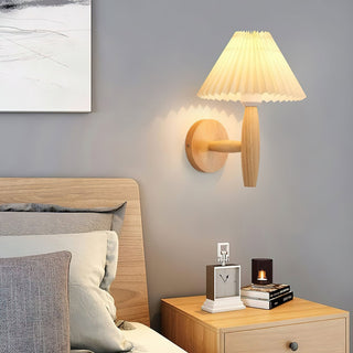 Pleated Retro Wood Fabric Wall Sconce