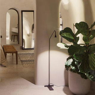 Pureform Minimalist Metal Floor Light
