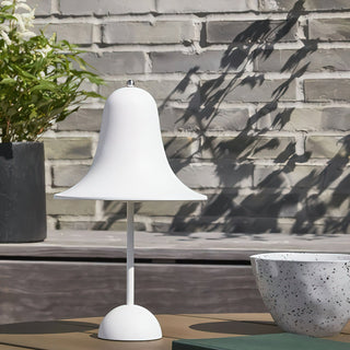 Kaelen Minimalist Metal Bell Table Lamp