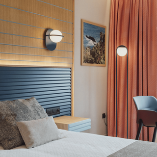 Rise Modern Brass Wall Lamp