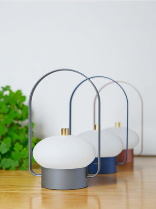 En Haut Elegant Metal Table Lamp