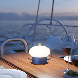 En Haut Elegant Metal Table Lamp