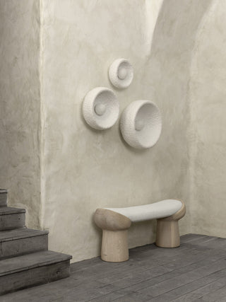 Lira Minimalist Resin Wall Sconce