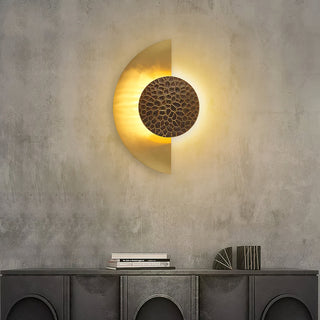 Lunaire Modern Metal Resin Wall Lamp