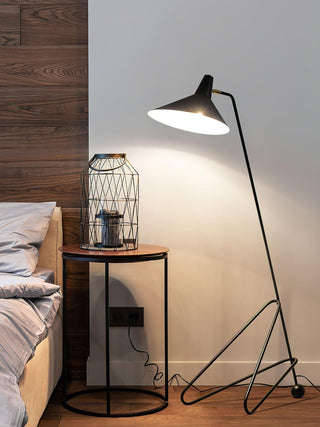Svelte Noir Sculptural Metal Floor Light