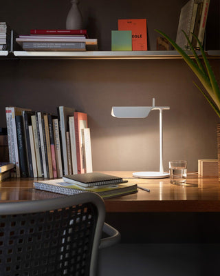 Span Minimalist Iron LED Table Light