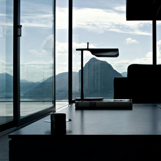 Span Minimalist Iron LED Table Light