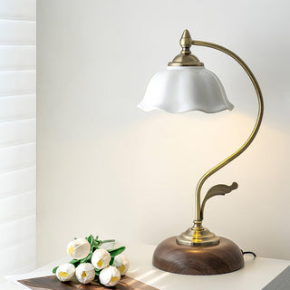 Flora Retro Ceramic Table Lamp