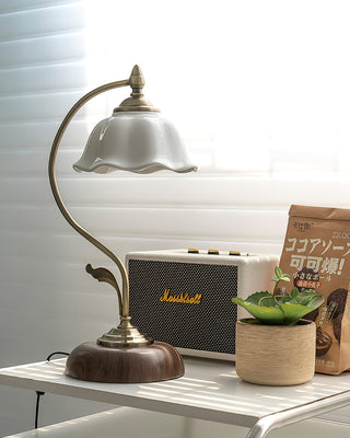 Flora Retro Ceramic Table Lamp
